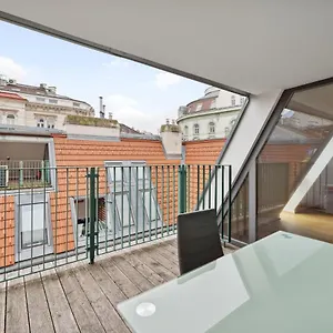 hotellátogatás