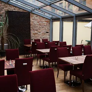 hotellátogatás