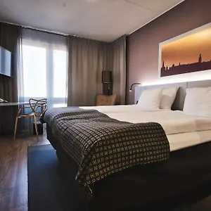 hotellátogatás